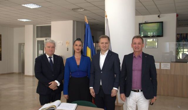 Adrian Dupu – secretar de stat în cadrul Departamentului pentru Relația cu Republica Moldova, al Guvernului României, a vizitat Universitatea din Oradea