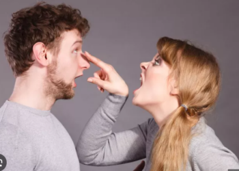 Un bărbat din Curtuișeni a obținut ordin de protecție după ce a fost hărțuit,lovit și amenițat de concubina sa