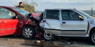 6 mașini implicate într-un accident în lanț la ieșirea din Aleșd.  7 victime la spital