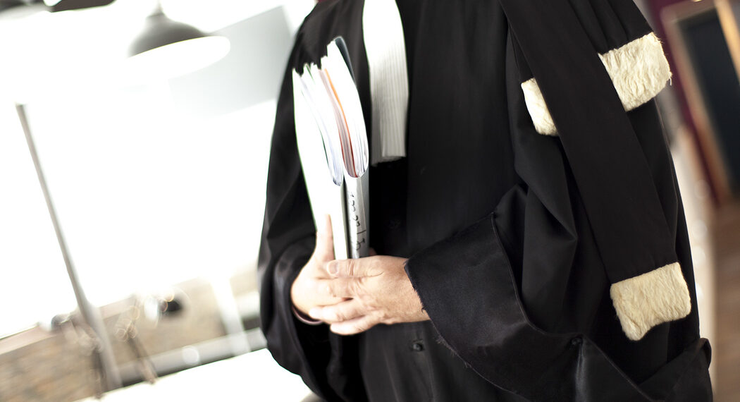 Decizia CCR privind încetarea calității de avocat