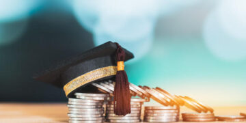 Burse pentru cadrele didactice și doctoranzi