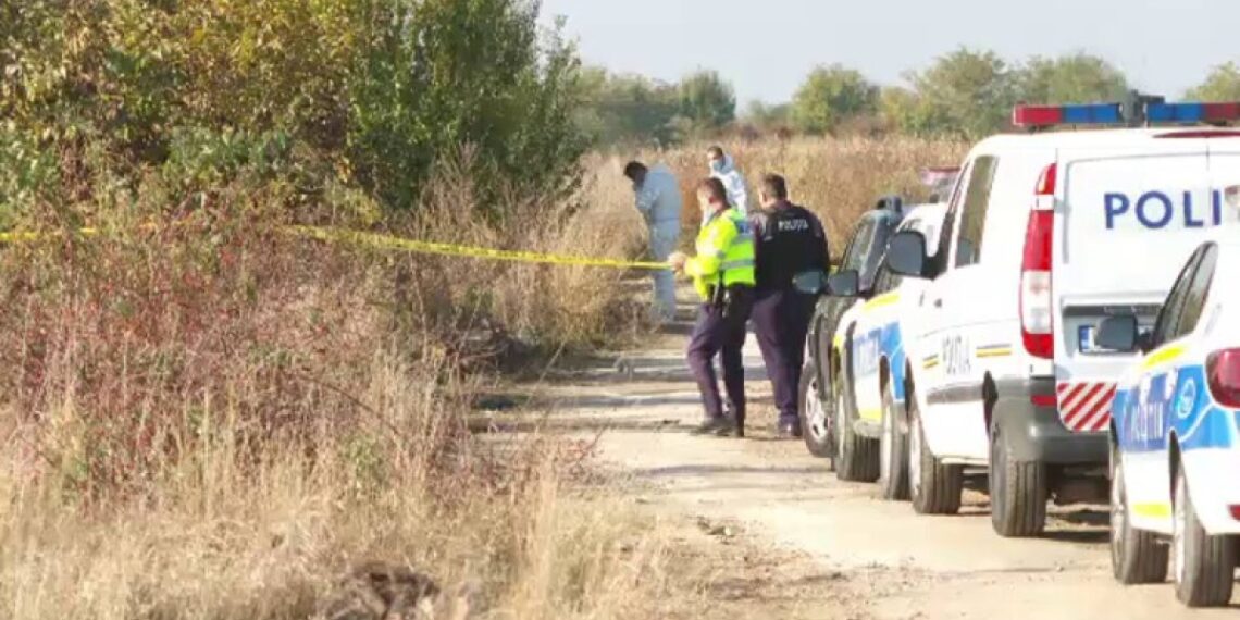 Tânăr de 32 de ani găsit cu gâtul și mâinile tăiate în spatele fabricii unde muncea