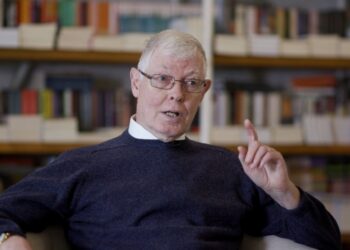 Un reputat profesor la University College din Londra, declarat persona non grata de regimul comunist, explică la Oradea momentul 23 August 1944