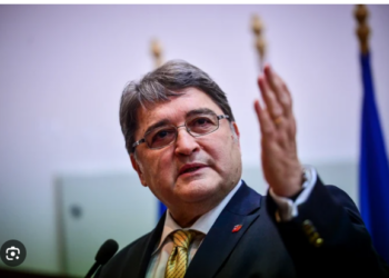Istoria Imperiului Habsburgic prin ochii lui Emil Hurezeanu, ambasadorul României în Austria. De la microfonul Radio Europa Liberă în sala de conferințe a Muzeului Țării Crișurilor