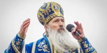 Arhiepiscopul Tomisului declarații controversate din nou: rugăciunile fumătorilor „nu prea se iau”