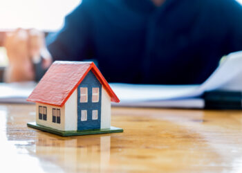 Piața imobiliară în floare: vezi statistica afacerilor imobiliare în Bihor