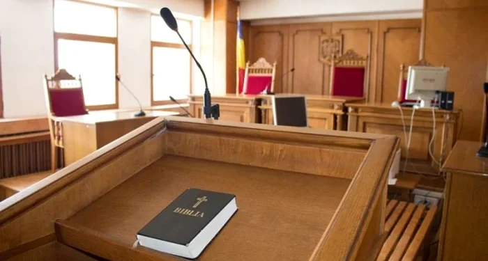 Posibilitatea instanței de a reduce, din oficiu, penalitatea ce este vădit excesivă faţă de prejudiciul ce putea fi prevăzut de părţi la încheierea contractului | Practică neunitară