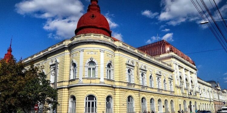 Clădirea Facultății de Medicină Oradea, restaurată cu 136.328.000 lei prin CNI