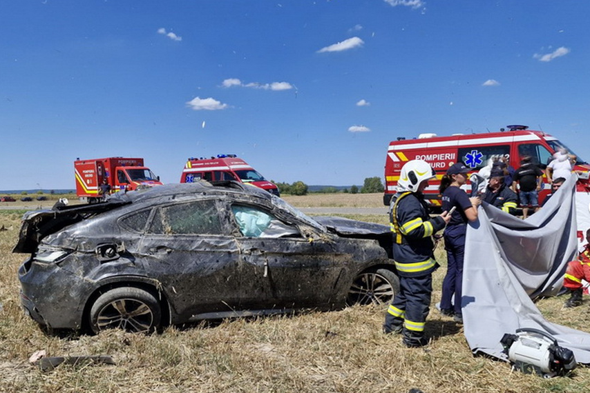 O fetiță și doi bărbați morți într-un grav accidden la Cociuba Mare. Altă fetiță dusă de SMURD