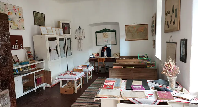 Bortos Costea Maria, fiica de moț care  trecut munții călare ca să devină învățătoare la Băița