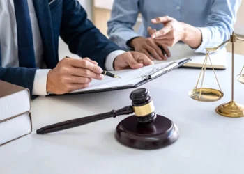 Acțiune în anulare a unui act notarial pentru lipsa discernământului, calitatea procesuală activă a moștenitorului universal/cu titlu universal