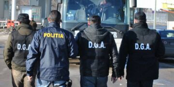 Percheziții la două instituții publice și cinci domicilii ale unor funcționari publici într-un dosar de corupție și fals informatic