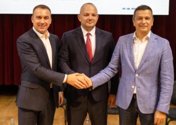 GALERIE. Doctorii Mohan și Bodog preiau comanda PSD Bihor. Marii absenți de la alegeri. Aurel Mohan: !”Să punem PSD pe harta organizațiilor care contează!!”. Sorin Grindeanu primit ca o vedetă