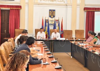 Pierdem anual 1000 de elevi bihoreni din sistemul educațional. Inspectorul general anunță inspecții