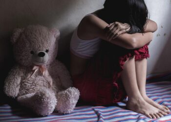 Câștigarea încrederii minorilor prin inițierea unor relații de prietenie, îngrijire, ocrotire sau oferirea de cadouri pentru săvârșirea infracțiunilor de agresiune sexuală va fi incriminată