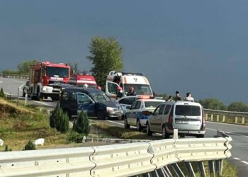 Un băiat de 19 ani din Finiș, autorul accidentului din zona Ștei, în urma căruia o femeie și un adolescent de 16 ani au ajuns la spital