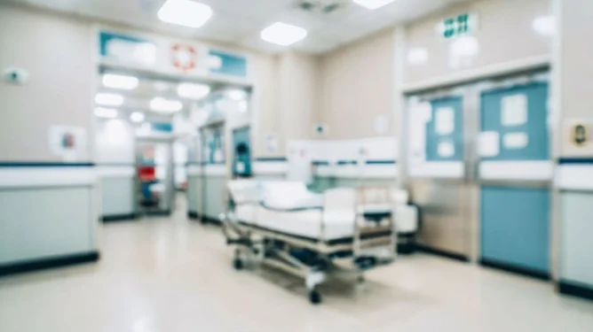 Doi pacienți au fost lăsați fără bani și acte în timp ce se aflau în operație