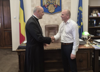 Prefectul de Bihor, Dumitru Țiplea ar putea fi schimbat azi, la cerere