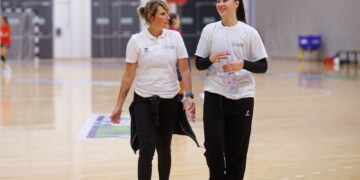 Bihoreanca din poarta National Academy of Handball (NEKA) din Ungaria, Vanessa Torda, cel mai bun portar al unui turneu din Slovacia