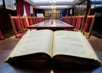 ÎCCJ: infracțiunile cu substanțe interzise comise în baza unei rezoluții unice, tratate ca infracțiune continuată sub noile modificări legislative