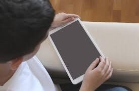 România va avea un Centru de Excelență pentru Siguranța Digitală a Copilului