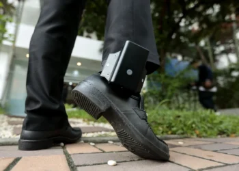 De azi, „bijuterii” montate de Poliția Română și pentru cei aflați sub control judiciari ori arest la domiciliu