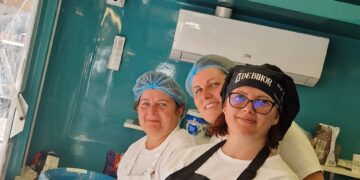 Se pregătesc de Festivalul Plăcintelor de la Briheni. Vedeta:„intorsura”, după rețeta din străbuni