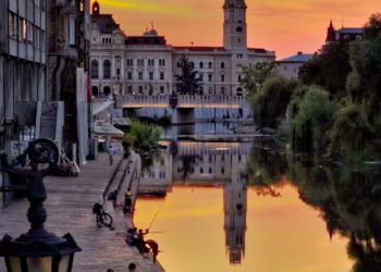 Toamna astronomică își intră azi în drepturi.Ziua scade treptat iar noaptea devine mai lungă, până la solstițiul de iarnă din 21 decembrie