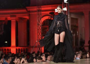 Designerul orădean Ioana Georgescu Salvin și-a prezentat colecția la Festivalul Internațional de Modă Transilvania Fashion