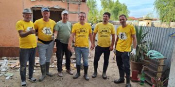 „George Simion este îngerul nostru: AUR sprijină familiile afectate de inundațiile din județul Galați”