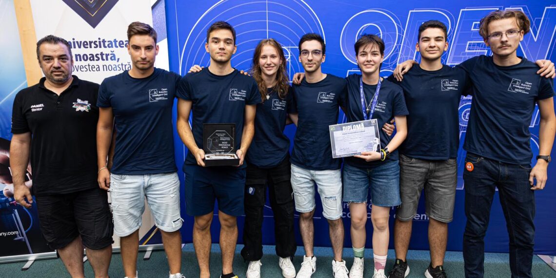 Echipa de robotică a CN Mihai Eminescu, premiul Runner Up la „Most Innovative Robot”, la Open Robotics Intelligent Grid