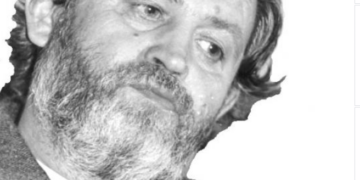 Fostul redactor șef al Revistei Familia, Ioan Moldovan, și-a făcut cenaclu în ceruri. ”Poate vine ninsoarea şi eu nu ştiu nimic soro n-am probleme de melancolie …Acum se fac acele lucruri de făcut  să mergi de ici-colo şi globuleţul de creier să explodeze feeric. Beau berea neagră, îmi fumez ţigările şi-mi trăiesc pe-ri-sa-bi-li-ta-tea”…