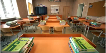 Profesorii și elevii ar putea merge la școală și sâmbăta