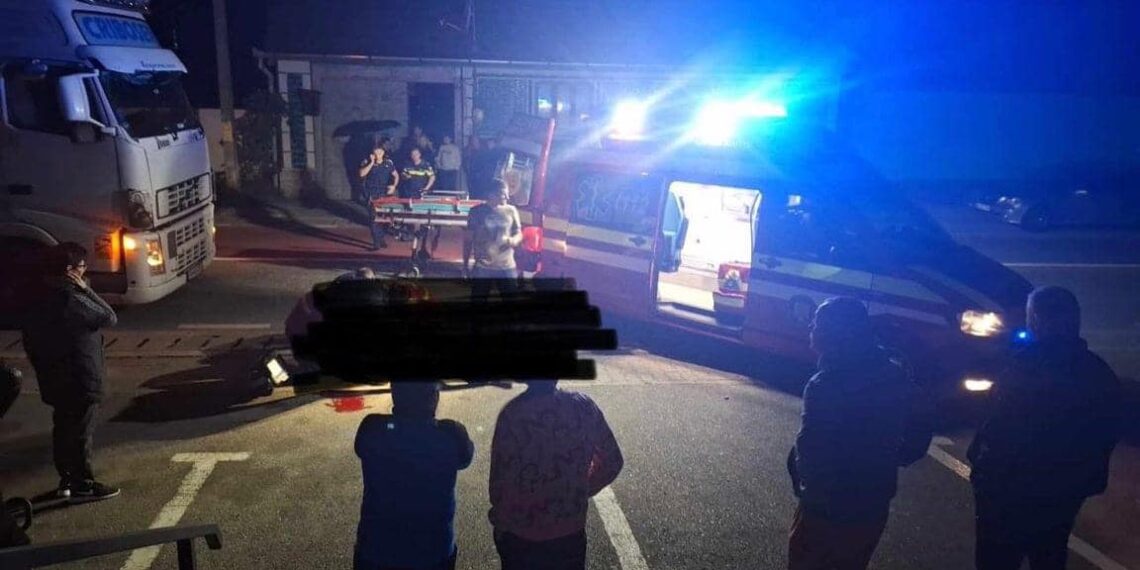 Un bărbat din Rieni a murit după ce a fost lovit, aseară, de tir pe trecerea de pietoni