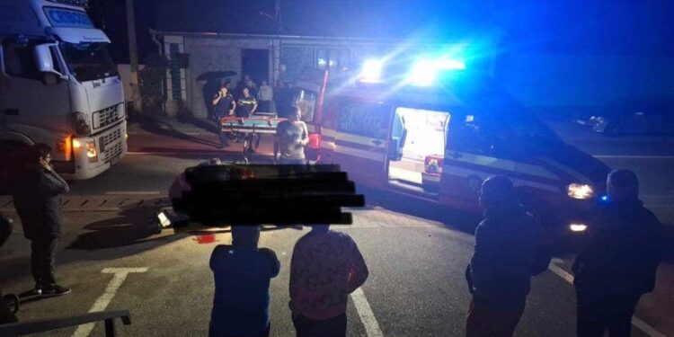Un bărbat din Rieni a murit după ce a fost lovit, aseară, de tir pe trecerea de pietoni