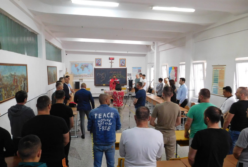 Școala din penitenciar. Zeci de deținuți din Oradea aleg să studieze pentru reintegrare socială