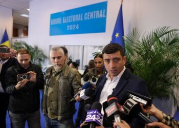 George Simion și-a înregistrat candidatura pentru Cotroceni, la BEC