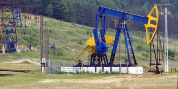 Sute de sonde abandonate de OMV Petrom în Bihor. Cele mai multe sunt  în zona Suplacu de Barcău, cotat acum 10 ani cel mai bogat zăcământ petrolier al României