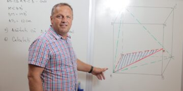 Știe rețeta succesului. Profesorul Iulius Timar anunță deschiderea unui centru de testare al elevilor de clasa a VIII -a pentru susținerea Evaluării Naționale