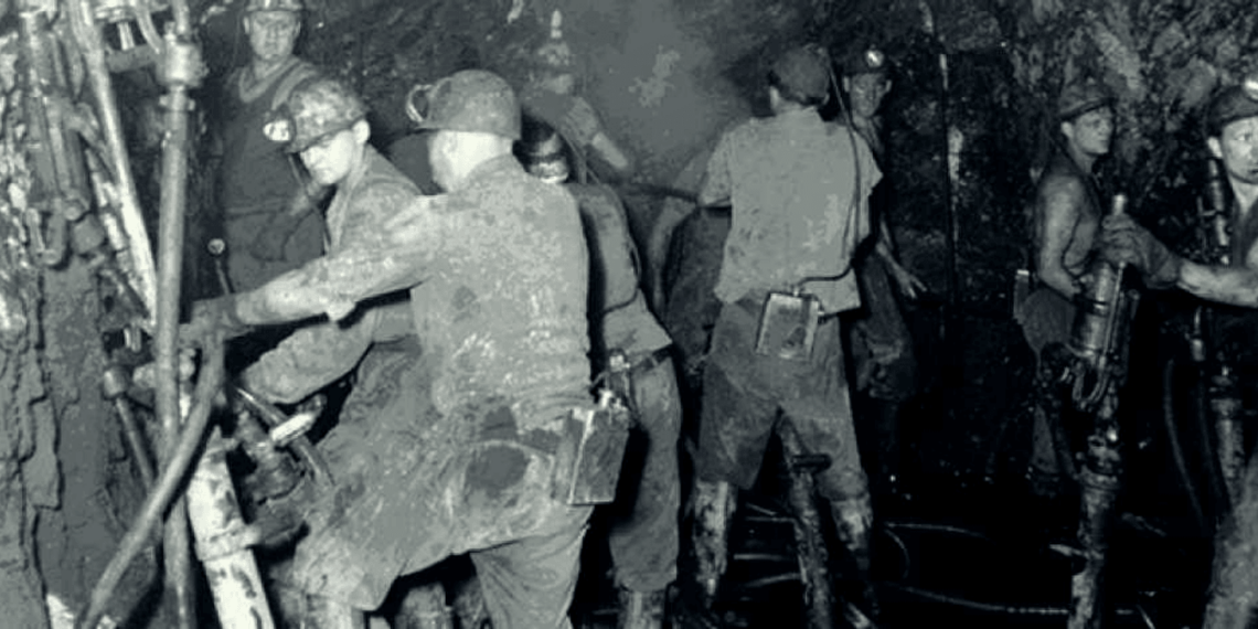 Pensiile celor care au beneficiat de cea mai grea și mai periculoasă grupă de muncă, minerii de la Băița, scad de la 7000 lei la 3000 lei. Cer sprijinul Avocatului Poporului. Legea atacată și de USR