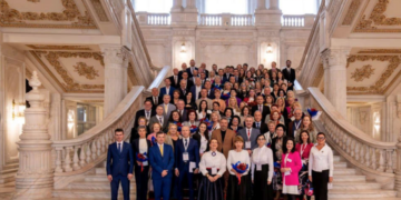 Șeful CAS Bihor, Dorel Dulău recunoaștere „pentru activitatea desfășurată cu profesionalism în calitate de Director General al CAS Bihor și contribuția la dezvoltarea sistemului de asigurări sociale de sănătate din România”