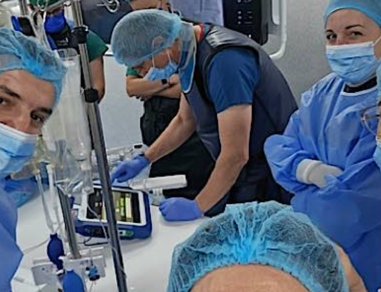 Fost sportiv de performanta, operat în premiera la Județean:i-au implantat un defibrilator cardiac subcutanat