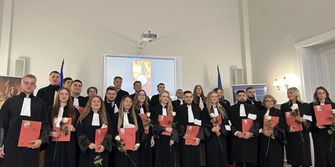 16 avocați stagiari au depus jurământul în fața Consiliului Baroului Bihor