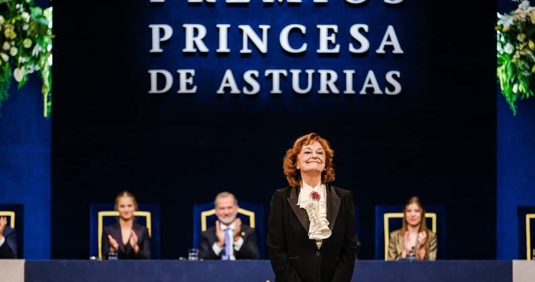 Ana Blandiana a primit Premiul Prinţesa de Asturia pentru Litere 2024. Legătură poetei cu Oradea despre care spune ca  „a rămas oraşul meu de suflet”