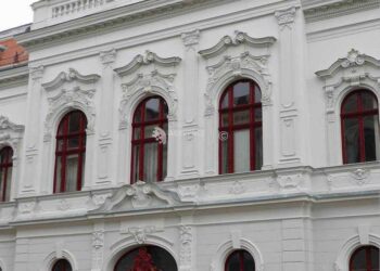 Curtea de Apel Oradea a anulat decizia de retrocedare a Filarmonicii Oradea către Episcopia Romano-Catolică