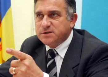 Gheorghe Funar a cerut la Tribunalul Bihor „sancționarea liderilor PNL ” și „scoaterea în afara legii și desființarea PNL” și a contestat candidaturile PNL la Parlament