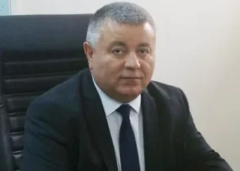 Ioan Tulvan, orădeanul care a îmbrăcat-o pe  Angelina Jolie, dar și Casa Regala a Suediei.  „Producem la Oradea pentru Max Mara, Moncler, Louis Vuitton sau Off White. De 5-6 ani dezvoltăm şi brandul propriu Amavi”