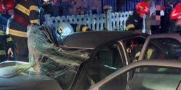 11 oameni implicați intr-un accident la ieșirea din Tauteu