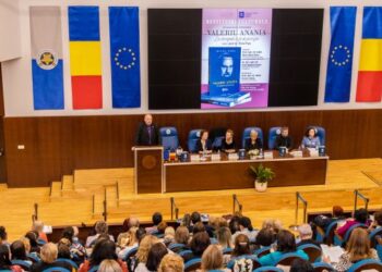 Lansarea cărții „Valeriu Anania – La început a fost poezia” la Universitatea din Oradea