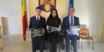 Candidați-surpriza pentru Parlament din partea formațiunii care îl susține pe Mircea Geoană.Un antreprenor, un avocat, un colonel  și un om de televiziune pe listele Partidului România în Acțiune